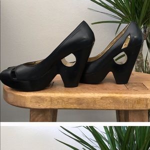 Vince Camuto RARE wedges